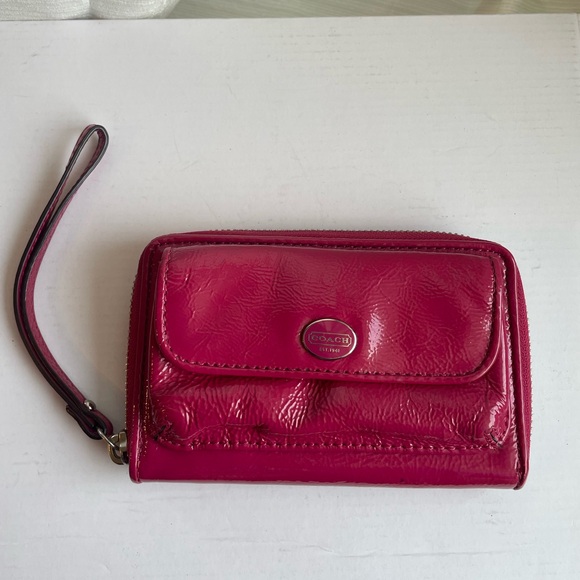 Coach 1941 Peyton Patent Leather Wristlet Zip Around Wallet Magenta Pink Coach - Picture 6 of 17